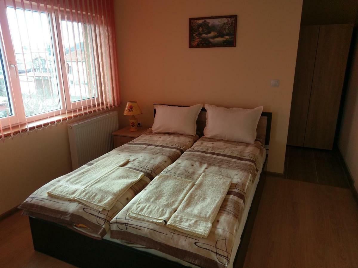 Стаи За Гости Елени Shiroki Dol Exterior foto